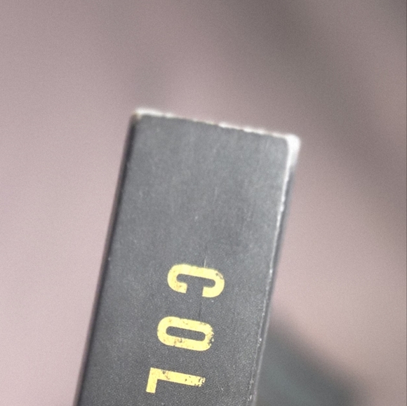 Verity Book - Picture 3 of 5